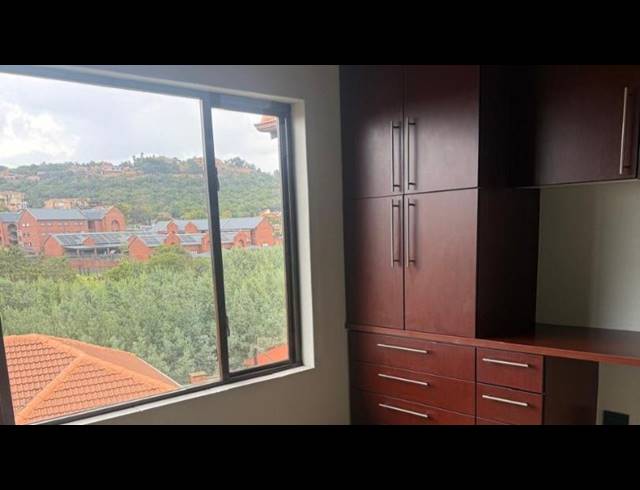 2 BEDROOM APARTMENT FOR SALE IN GLENVISTA